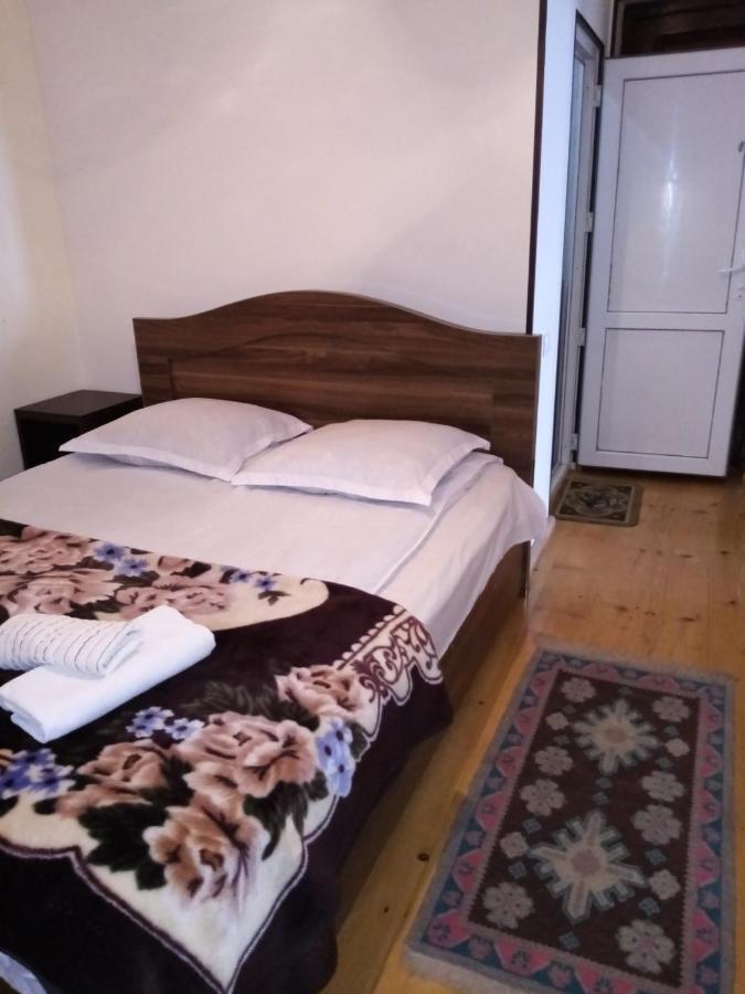 Maya Guest House Signagi Exterior foto